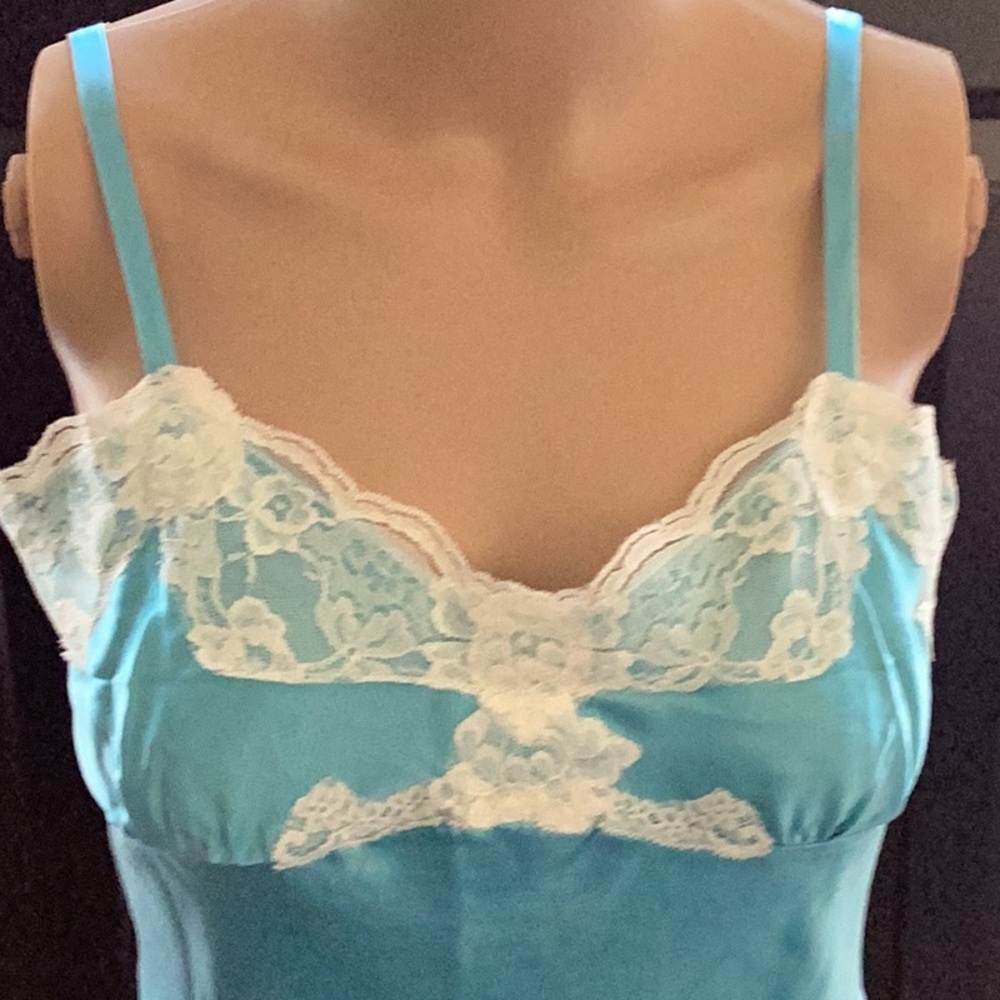 Babydoll Nightie 🦢 - Picture 2 of 6